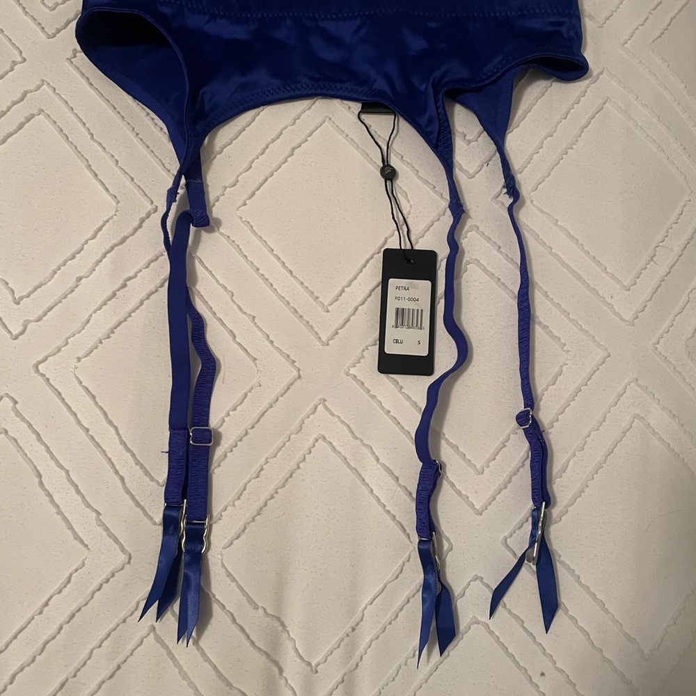 Women’s Frederick’s of Hollywood Petra Cobalt satin garter belt size S. NWT